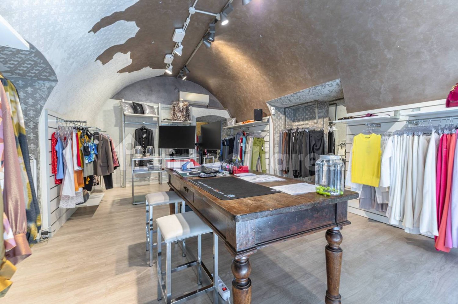 2-salle Propriété commerciale à Albino, Italy No. 395509