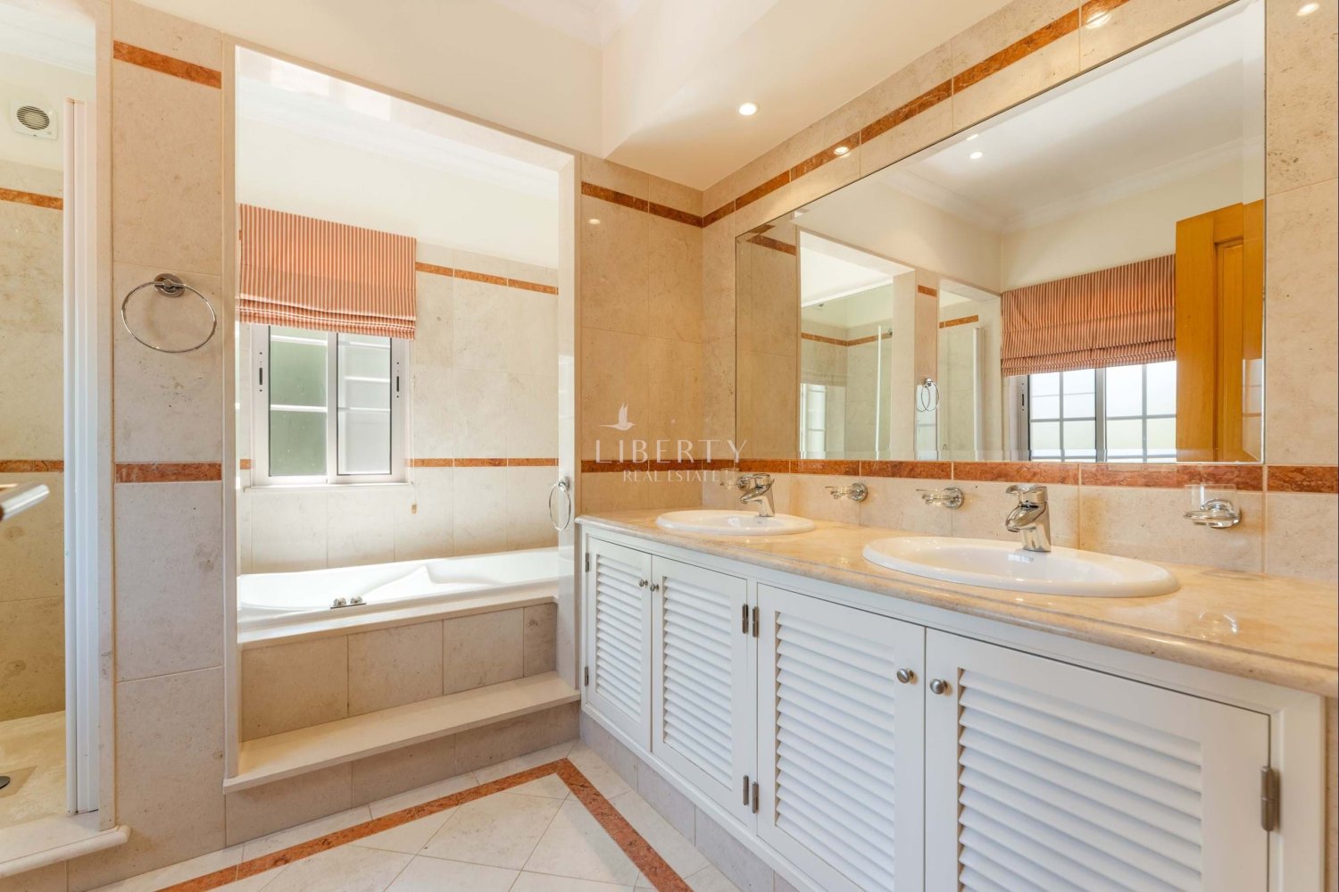 4 chambres Villa à Almancil, Portugal No. 137789