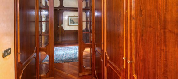 6 bedrooms Apartment in Turin, Italy No. 378179 15