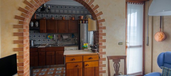 6 bedrooms Apartment in Turin, Italy No. 378179 9