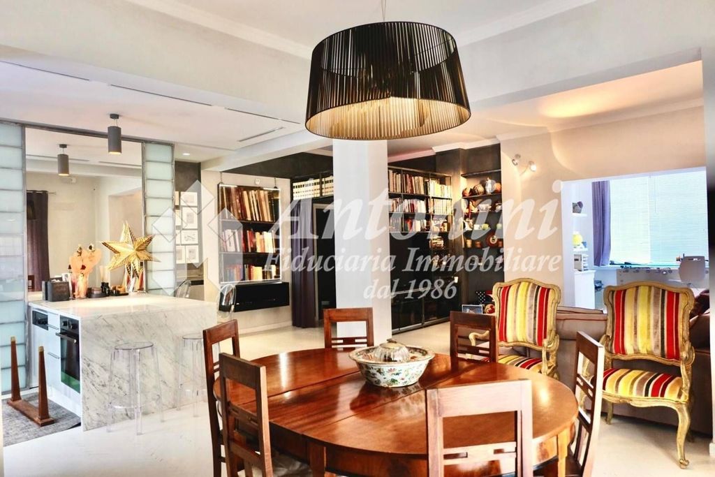2 bedrooms Apartment in Rome, Italy No. 366072