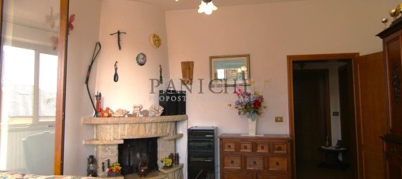 9-salle Maison à Trequanda, Italy No. 111856 3