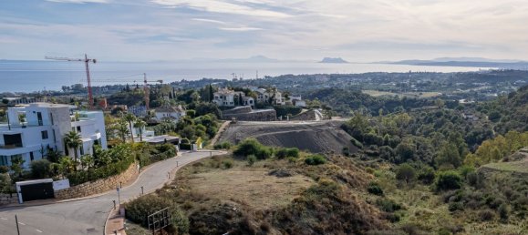 2537m² Land in Estepona, Spain No. 28747 4