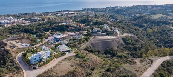 2537m² Land in Estepona, Spain No. 28747 7