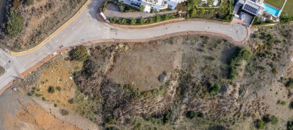 2537m² Land in Estepona, Spain No. 28747 6