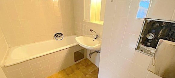 Studio in Vienna, Austria No. 216677 8