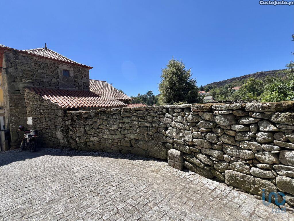 Casa de 3 dormitorios en Sernancelhe, Portugal No. 297185