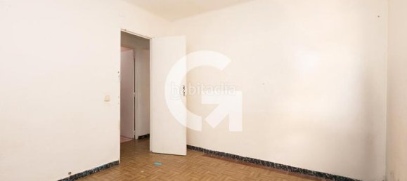 3 Schlafzimmer Wohnung in Santa Coloma de Gramenet, Spain, Nr. 133769 9