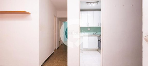 3 Schlafzimmer Wohnung in Santa Coloma de Gramenet, Spain, Nr. 133769 3