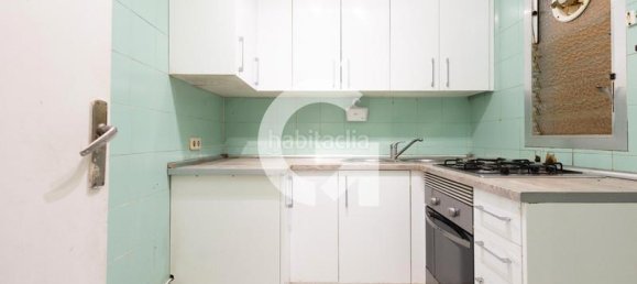 3 Schlafzimmer Wohnung in Santa Coloma de Gramenet, Spain, Nr. 133769 15