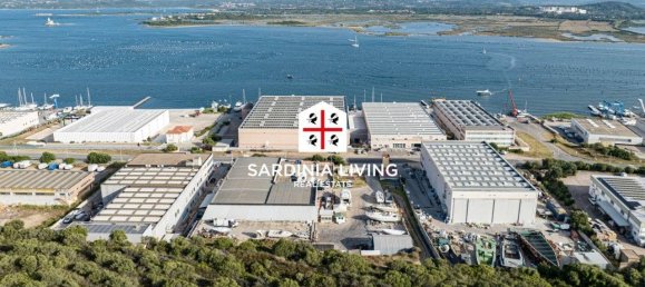 Entrepôt à Olbia, Italy 4000m² No. 50053 11