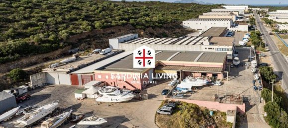 Entrepôt à Olbia, Italy 4000m² No. 50053 9