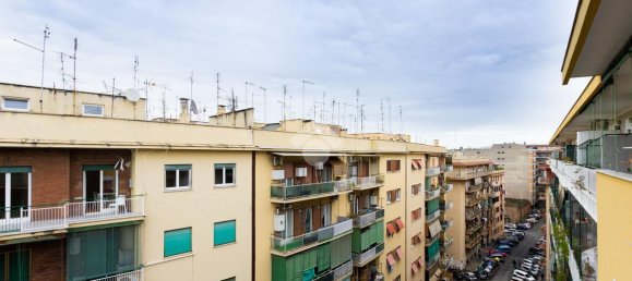 Квартира с 2 комнатами в Рим, Италия № 16399 26