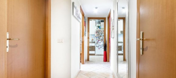 Квартира с 2 комнатами в Рим, Италия № 16399 19