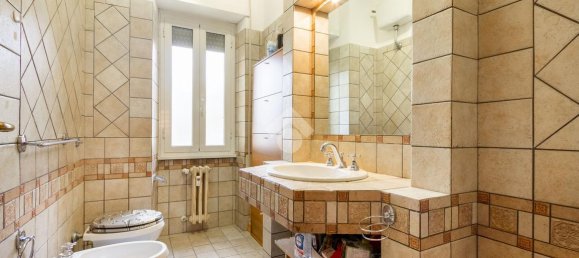 Квартира с 2 комнатами в Рим, Италия № 16399 16