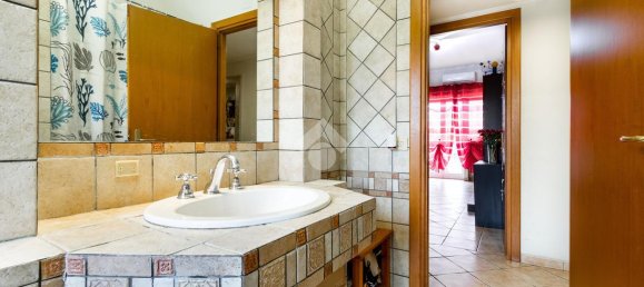 Квартира с 2 комнатами в Рим, Италия № 16399 18