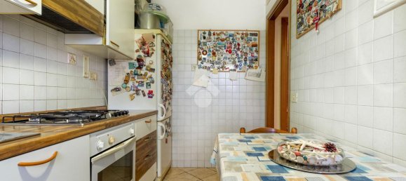 Квартира с 2 комнатами в Рим, Италия № 16399 8