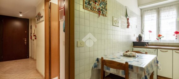 Квартира с 2 комнатами в Рим, Италия № 16399 6