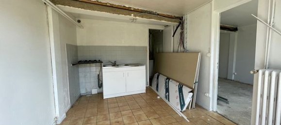 10-salle Appartement à Poitiers, France No. 315347 3