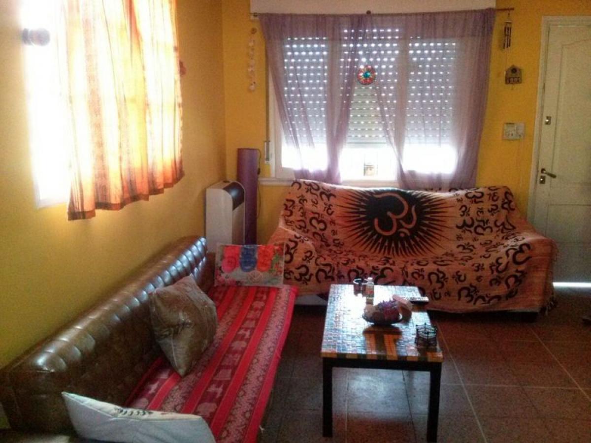2 bedrooms House in Ituzaingo, Argentina No. 1080