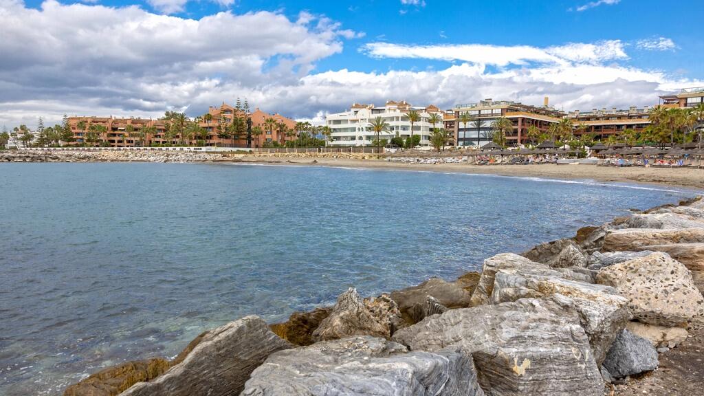 2 bedrooms Apartment in Marbella, Spain No. 116188