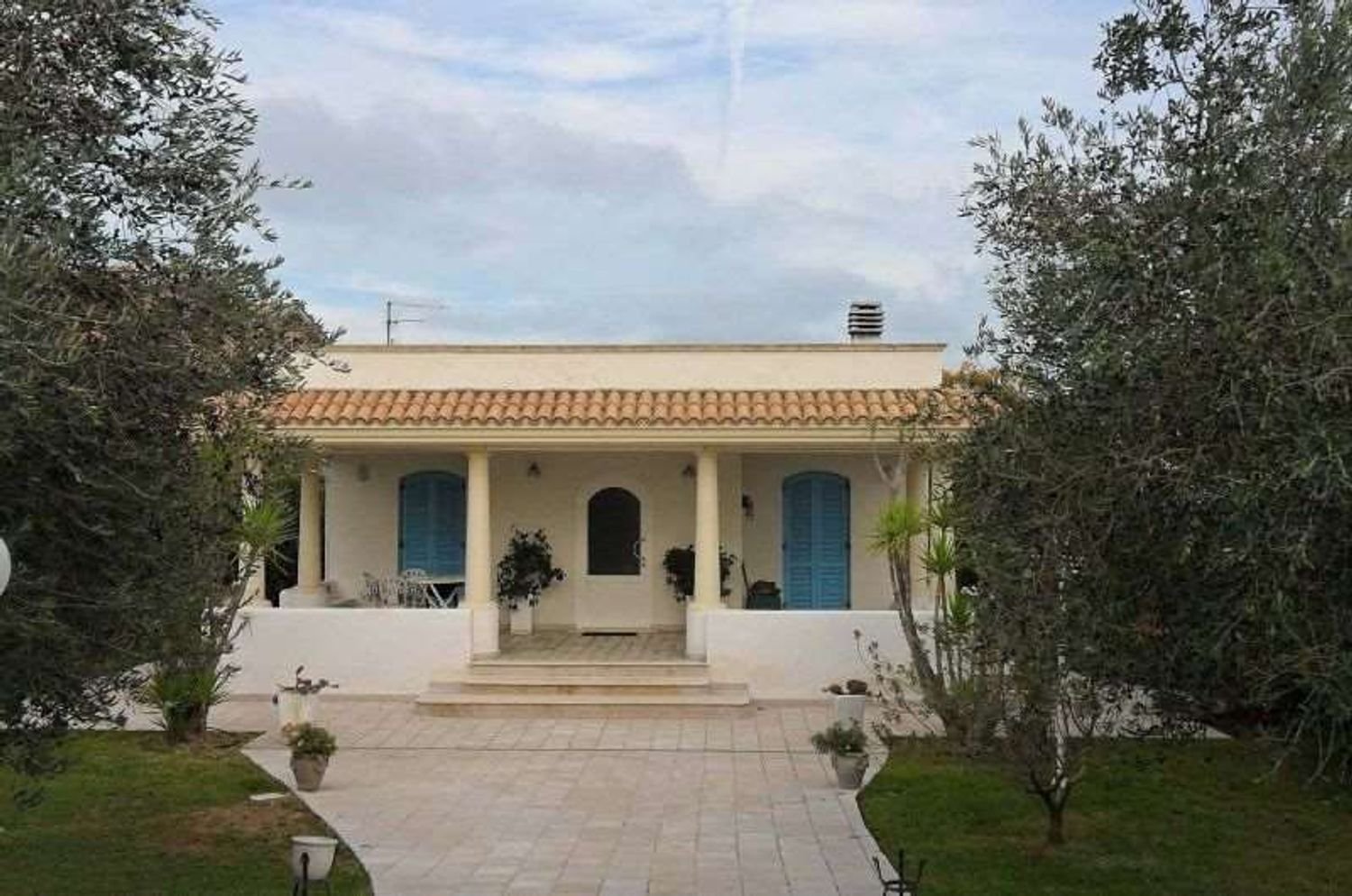 7 bedrooms Apartment in Città Sant'Angelo, Italy No. 363111