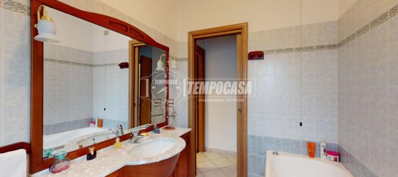 Apartamento de 3 divisões em Carate Brianza, Italy N.º 66799 3