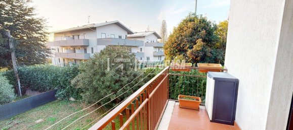 Apartamento de 3 divisões em Carate Brianza, Italy N.º 66799 22