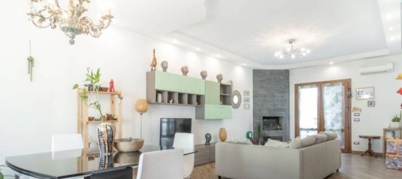 Apartamento de 5 habitaciónes en Cento, Italy No. 261497 2