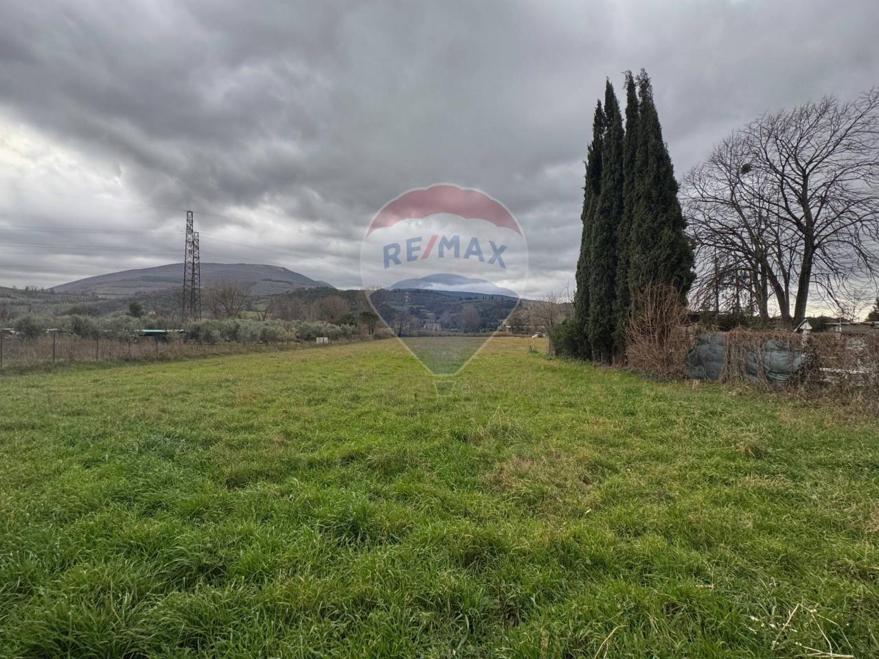 Земельный участок с 1 комнатой в Фолиньо, Италия № 2448