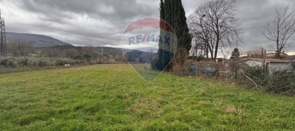 Земельный участок с 1 комнатой в Фолиньо, Италия № 2448 3