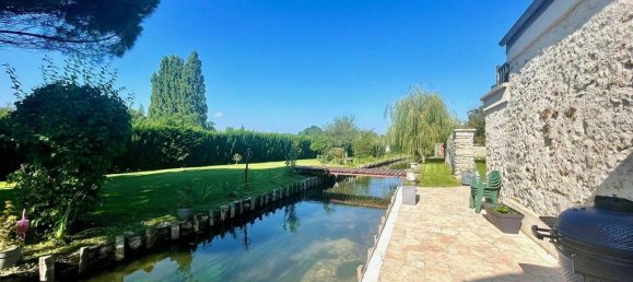 9 bedrooms House in Saint-Germain-sur-Ecole, France No. 151157 2