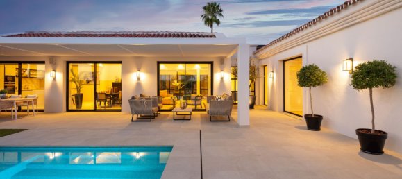 4 bedrooms Villa in Marbella, Spain No. 133532 2