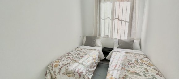 Apartamento de 15 dormitorios en Málaga, Spain No. 29804 30