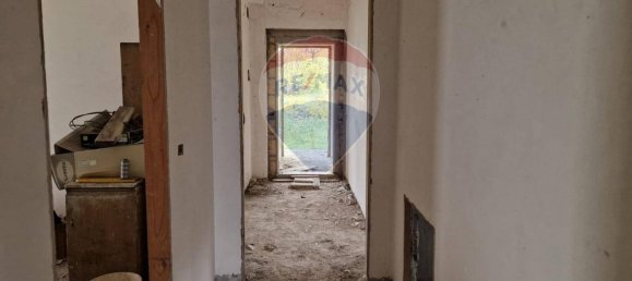 Villa de 4 habitaciónes en Cugnoli, Italy No. 127547 9