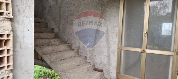 Villa de 4 habitaciónes en Cugnoli, Italy No. 127547 2