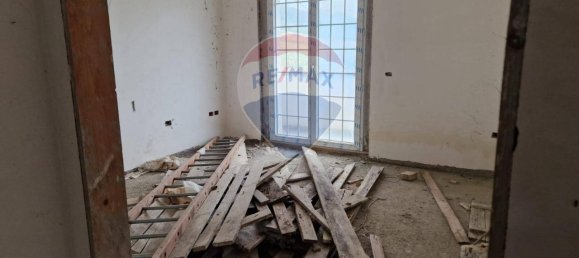 Villa de 4 habitaciónes en Cugnoli, Italy No. 127547 8