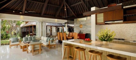 5 bedrooms Villa in Seminyak, Indonesia No. 3590 6