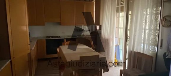 4 rooms Apartment in Magenta, Italy No. 262887 5