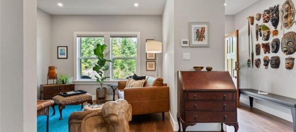 3 bedrooms House in British Columbia, Canada No. 1201 4