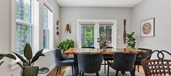 3 bedrooms House in British Columbia, Canada No. 1201 12