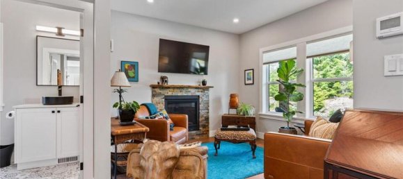 3 bedrooms House in British Columbia, Canada No. 1201 5