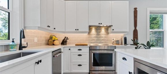 3 bedrooms House in British Columbia, Canada No. 1201 9