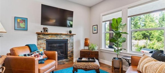 3 bedrooms House in British Columbia, Canada No. 1201 2