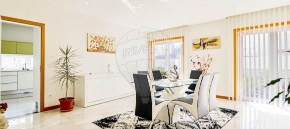 Дом с 4 спальнями в Повуа ди Варзин, Португалия № 22062 11