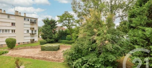 Квартира с 2 спальнями в Ле-Бурже, Франция № 310882 4