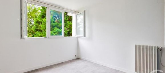 Квартира с 2 спальнями в Ле-Бурже, Франция № 310882 3