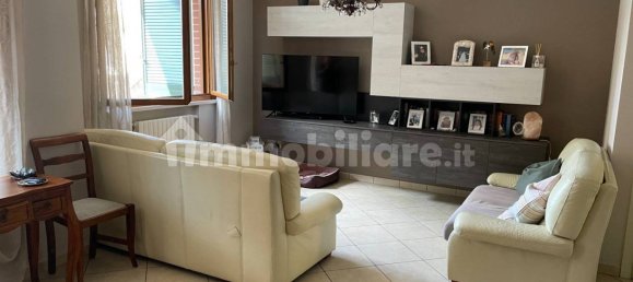 3 bedrooms House in Castelnovo di Sotto, Italy No. 332971 8