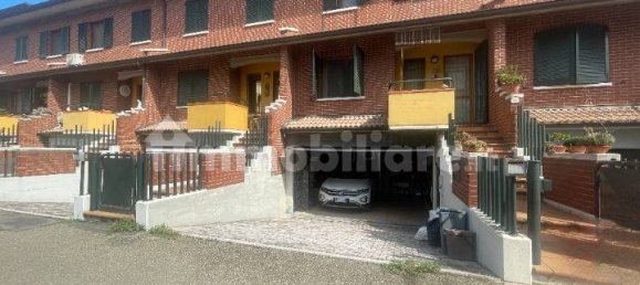 3 bedrooms House in Castelnovo di Sotto, Italy No. 332971 2