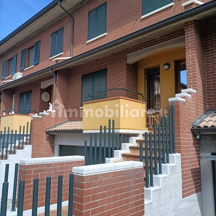 3 bedrooms House in Castelnovo di Sotto, Italy No. 332971